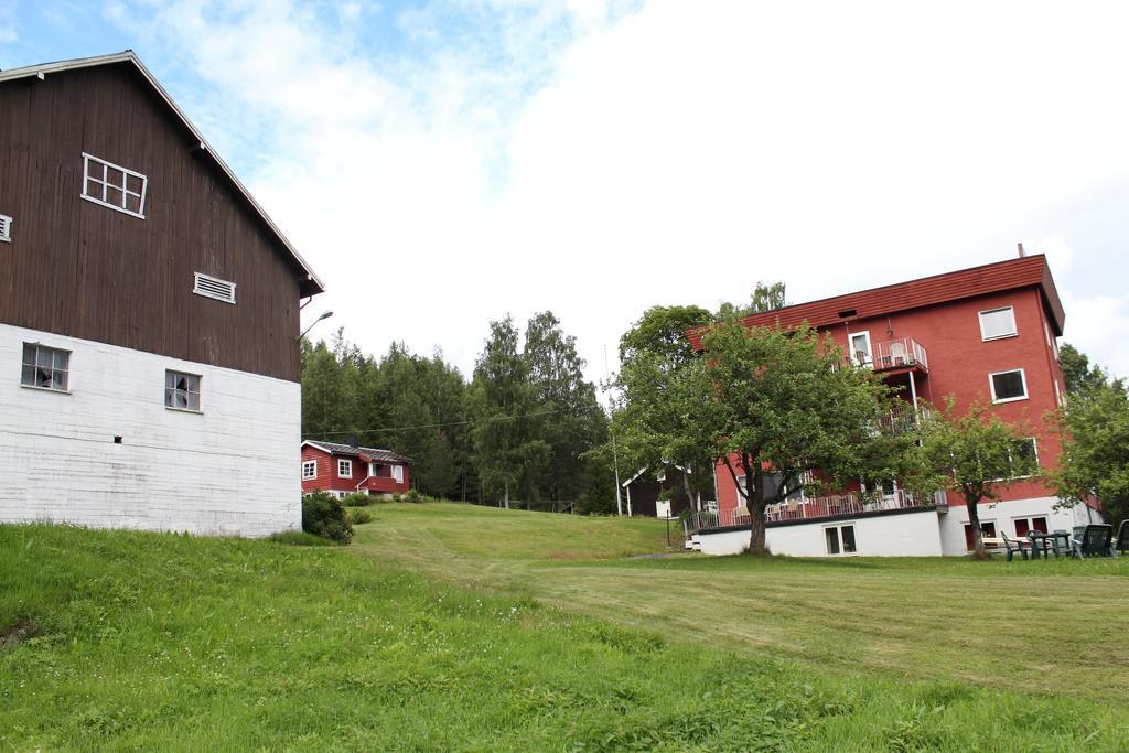 Smedsgarden Hotel Несбиен Экстерьер фото